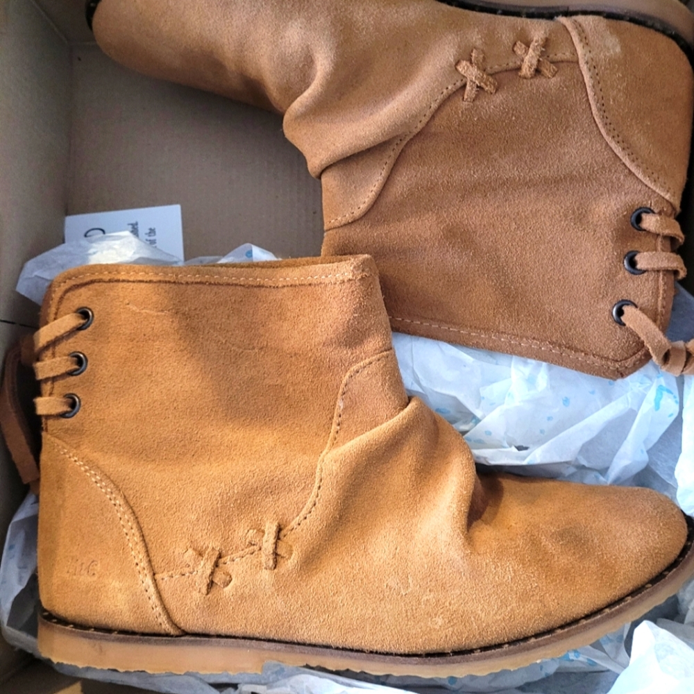 Suede bootie